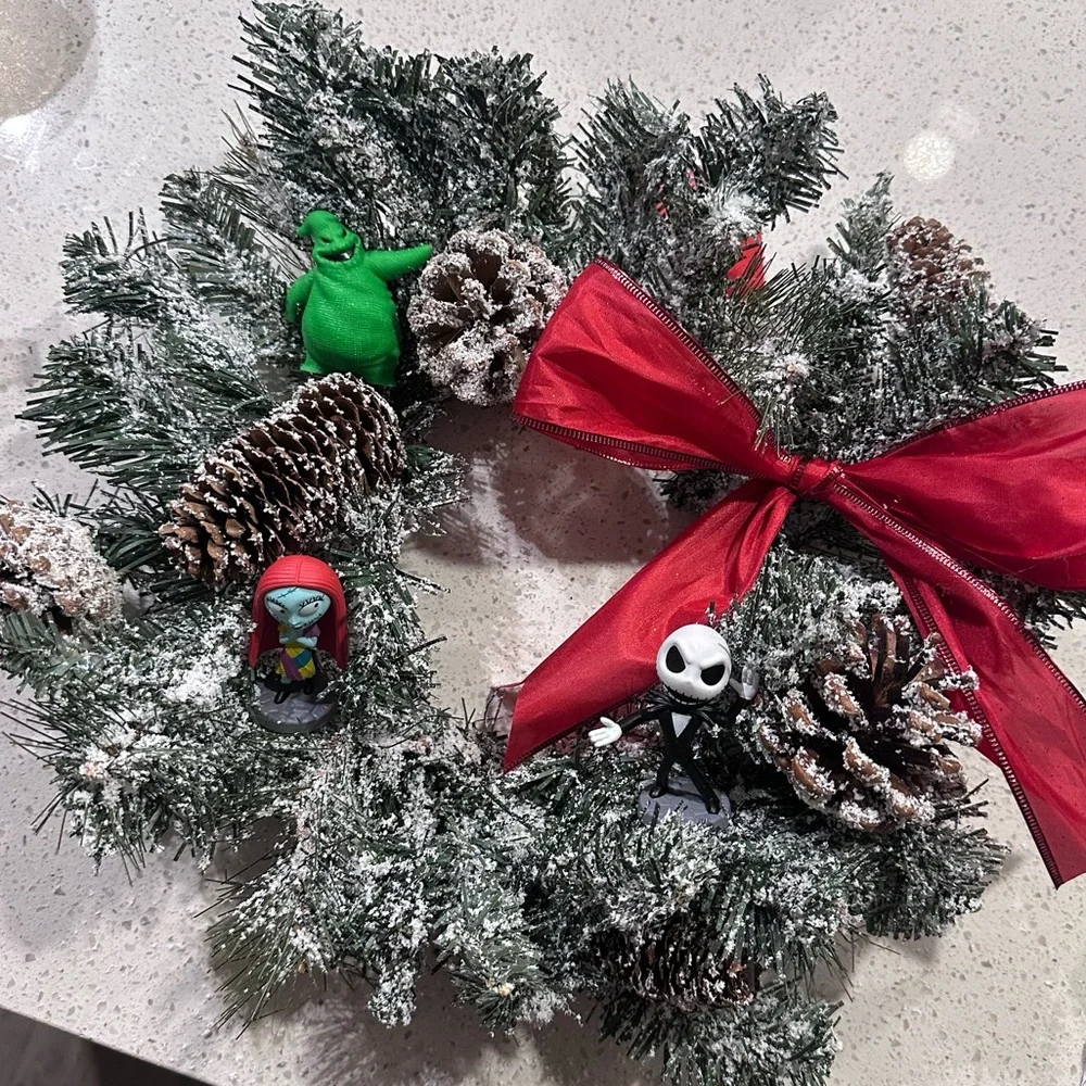 NWT Disney Nightmare Before Christmas Inspired Holiday 12in Christmas Wreath